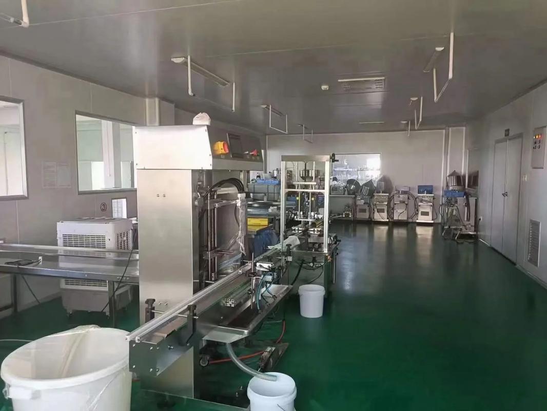 江高鎮化妝品護膚工廠機器誠心轉讓，廢鐵價處理